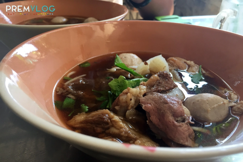เกาเหลาเนื้อ เพ็ญจันทร์โภชนา ตลิ่งชัน เนื้อวัว ลูกชิ้นวัว