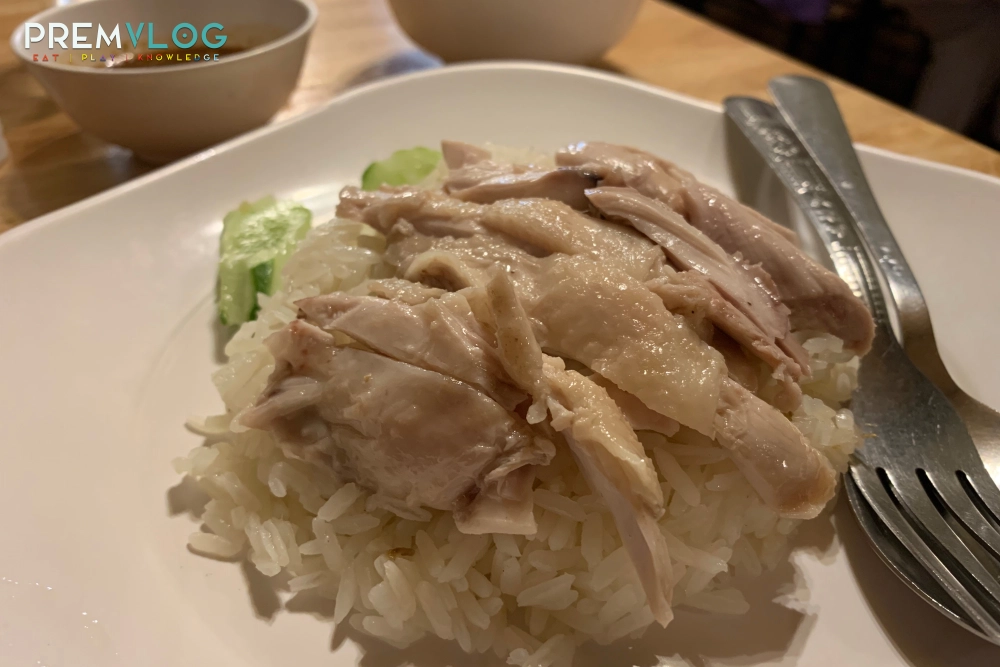 ร้านอาหาร, เฮียอ้วน เตี๋ยวไก่ ข้าวมันไก่, ข้าวมันไก่, เตี๋ยวไก่